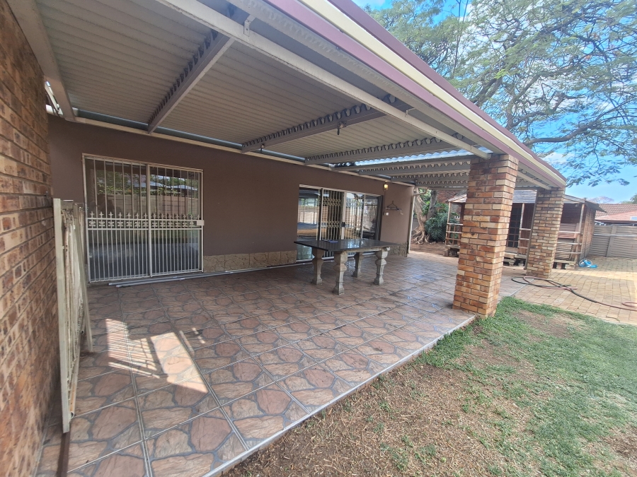 3 Bedroom Property for Sale in Bodorp North West